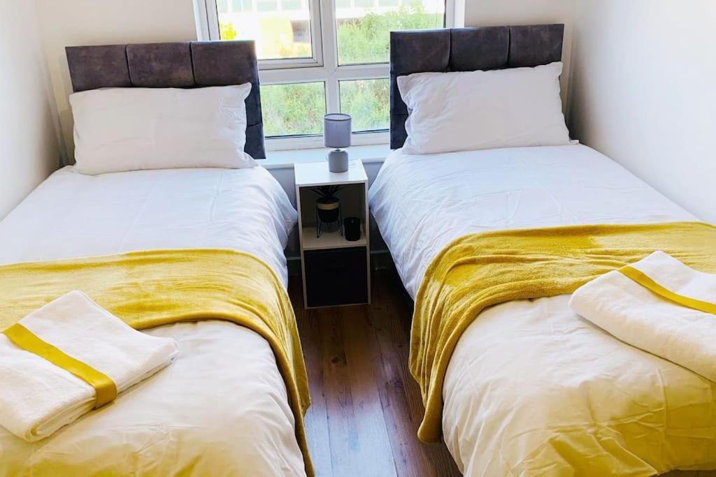 2 Bed Apartment With Free Parking Chelmsford Ngoại thất bức ảnh